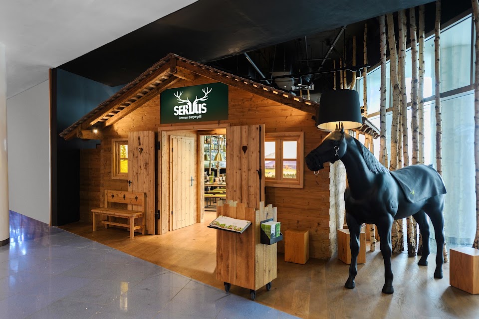 SERVUS German Burger Grill | VIVOCITY