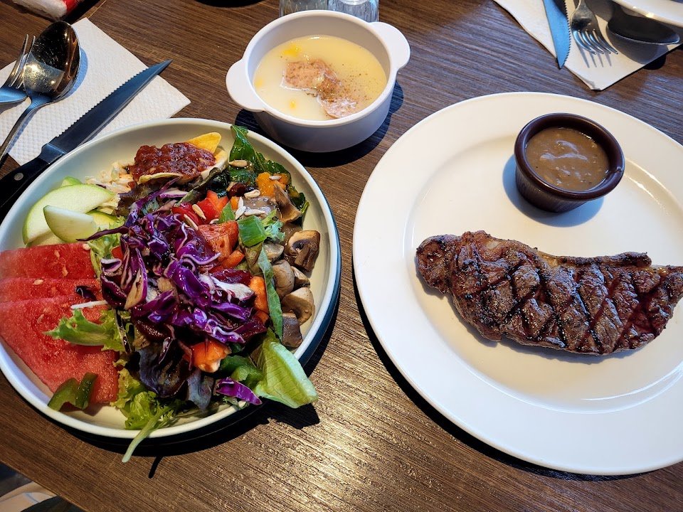 ASTONS Steak & Salad @ Marina Square