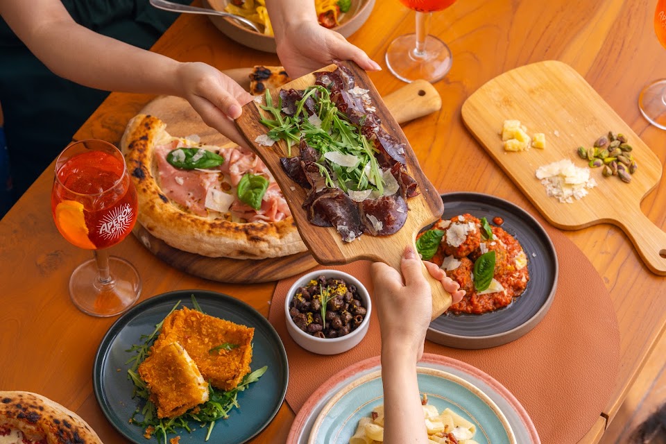 Casa Vostra - Raffles City